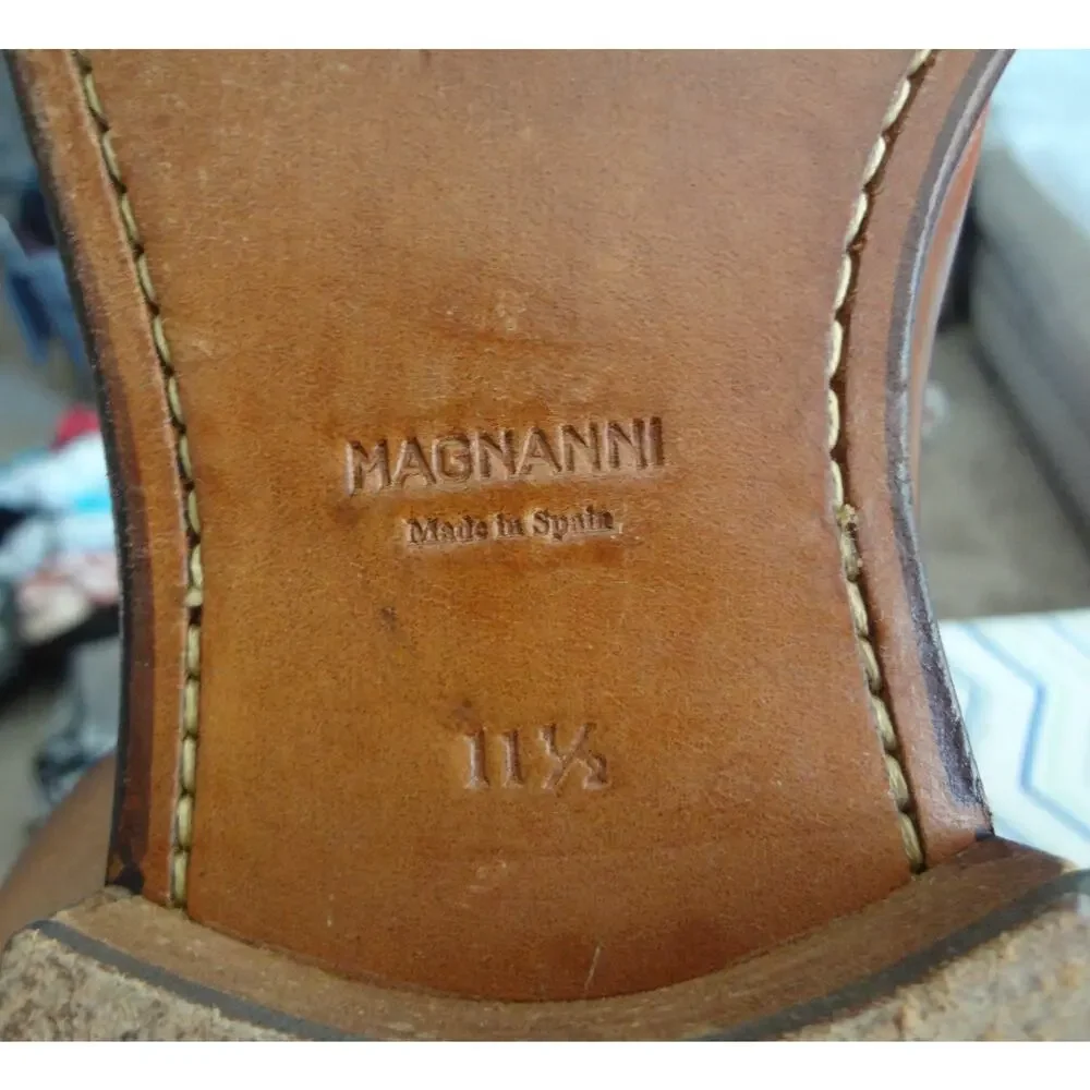 Magnanni Medallion Lincoln Dress Shoe 11.5 Neiman Marcus Brown Leather Oxford